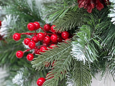 Vòng nguyệt quế có lá PE thông đỏ trái đỏ ĐK 60cm VNGQ-X-40